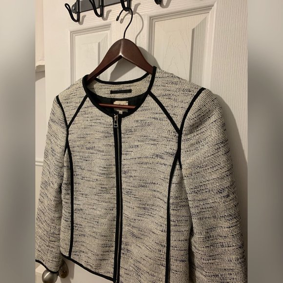 Aritzia Wilfred White Collarless Zip-Up Jacket - Picture 3 of 14